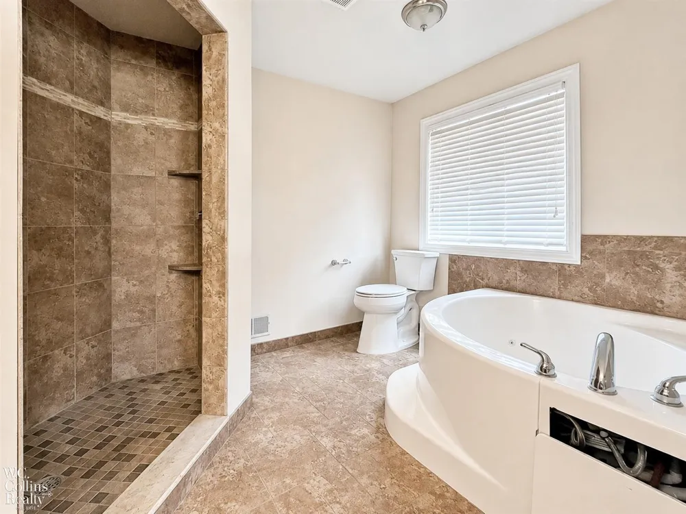 39710 W Offshore Drive Harrison Charter Township, MI 48045