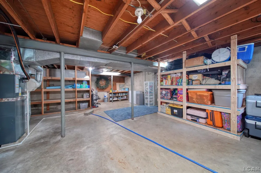 400 Willow Lake Road Addison Village, MI 49220