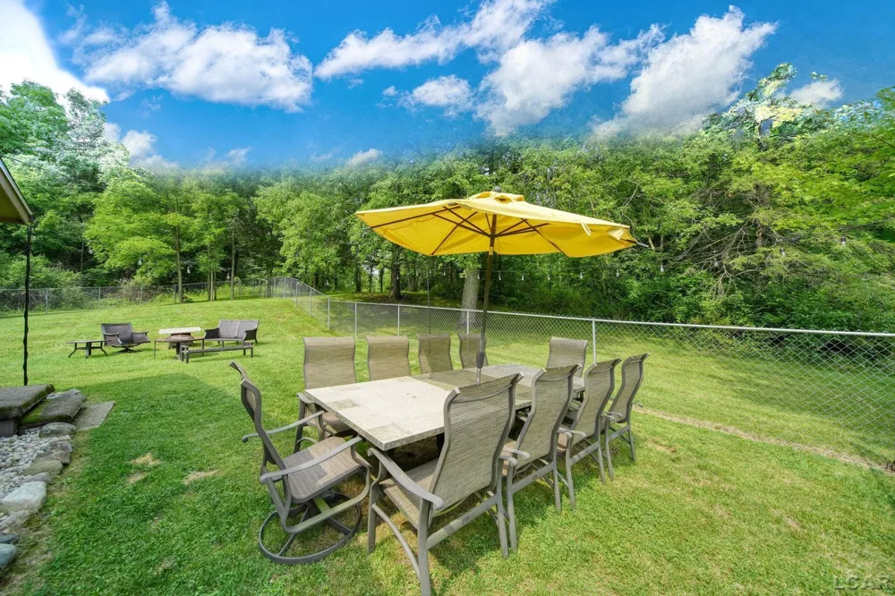 400 Willow Lake Road Addison Village, MI 49220