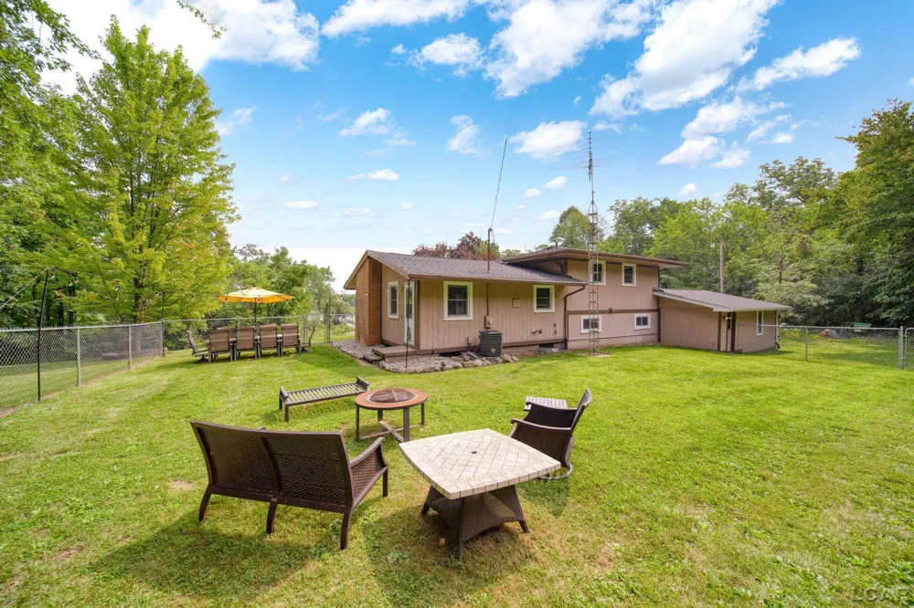 400 Willow Lake Road Addison Village, MI 49220