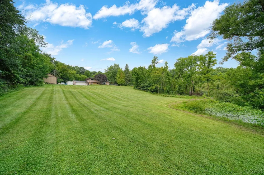 400 Willow Lake Road Addison Village, MI 49220