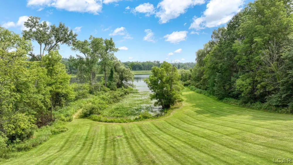 400 Willow Lake Road Addison Village, MI 49220
