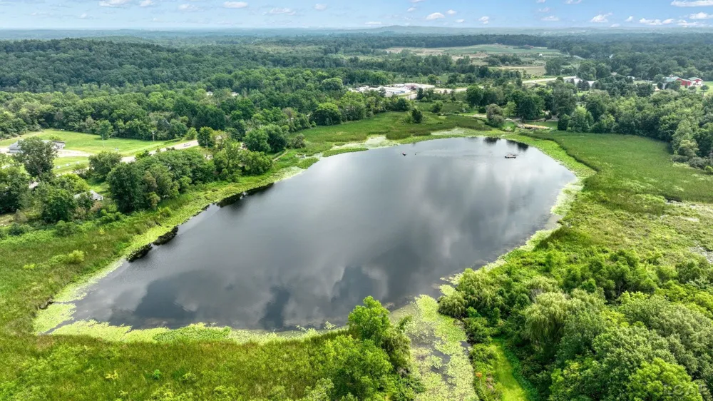 400 Willow Lake Road Addison Village, MI 49220