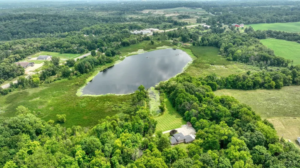 400 Willow Lake Road Addison Village, MI 49220