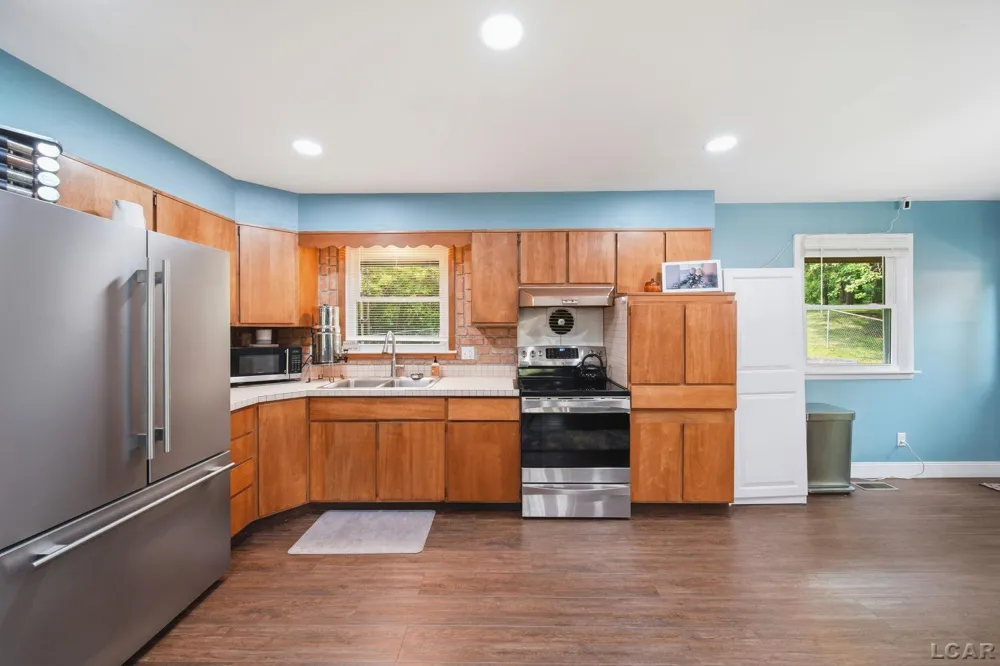 400 Willow Lake Road Addison Village, MI 49220