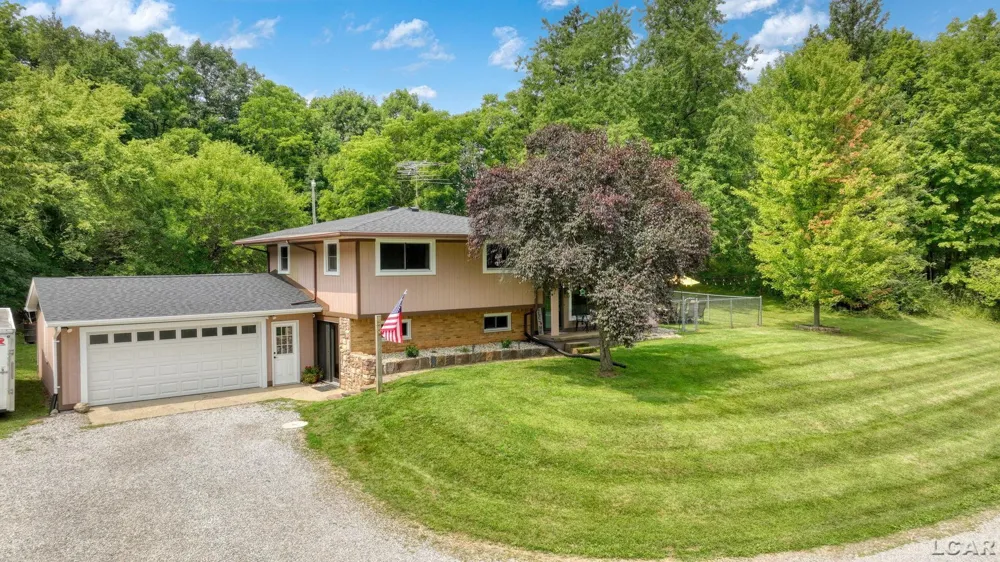 400 Willow Lake Road Addison Village, MI 49220