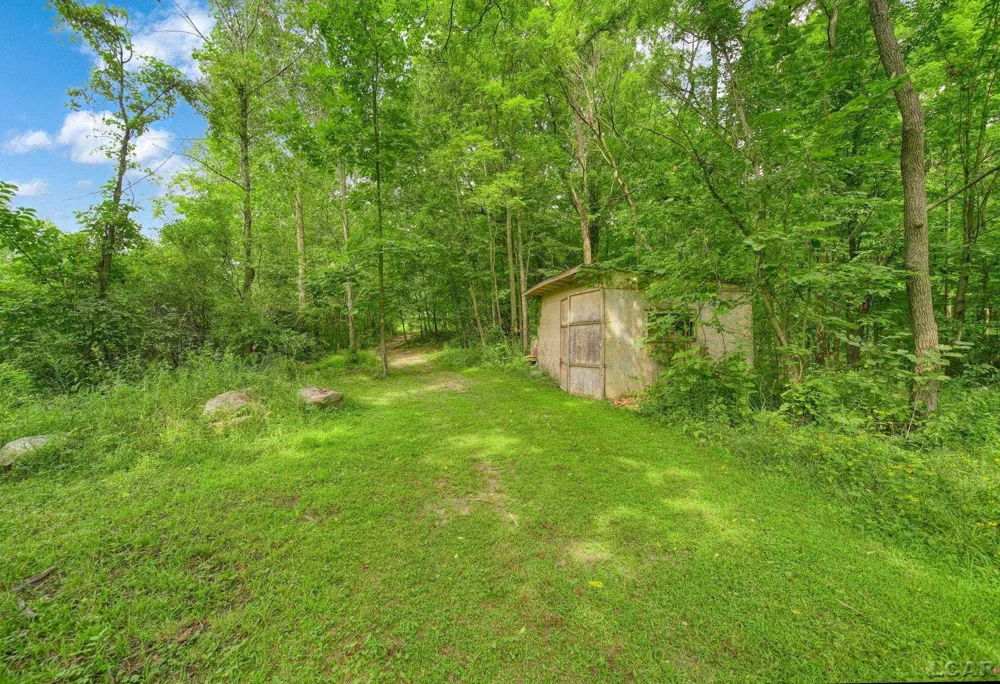 400 Willow Lake Road Addison Village, MI 49220
