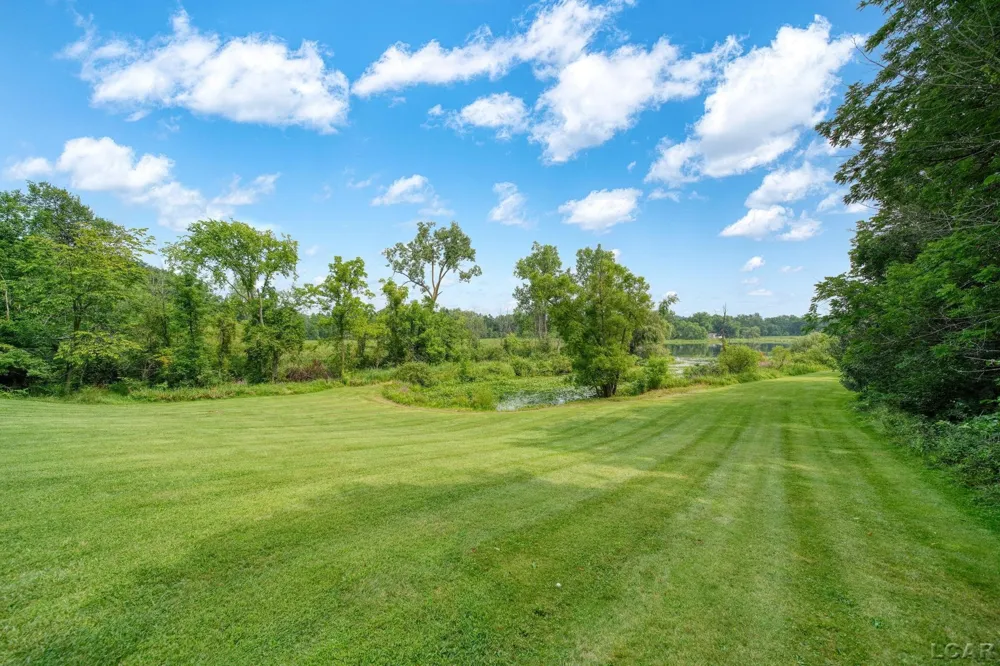 400 Willow Lake Road Addison Village, MI 49220