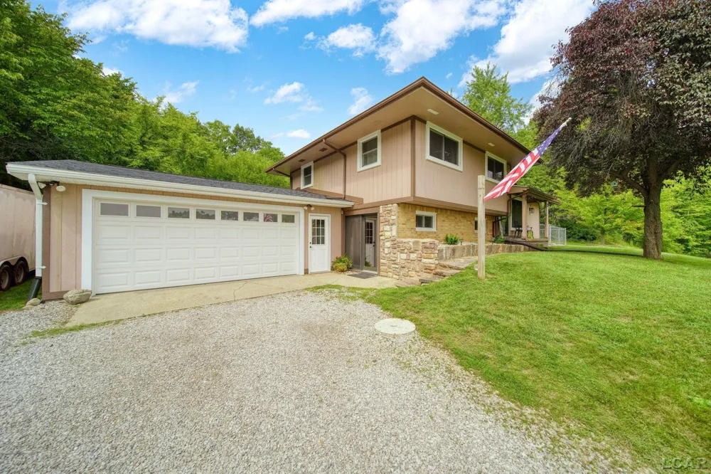 400 Willow Lake Road Addison Village, MI 49220