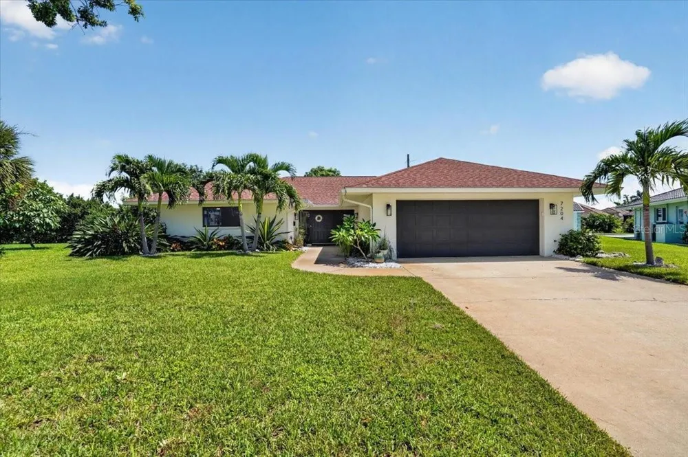 7204 13TH AVENUE W Bradenton, FL 34209