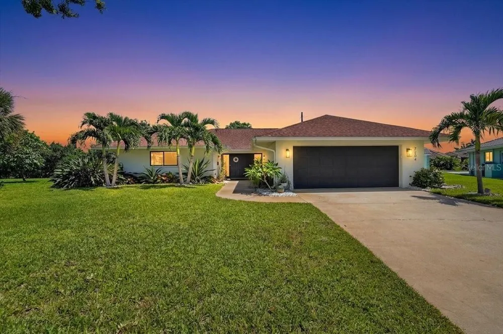 7204 13TH AVENUE W Bradenton, FL 34209