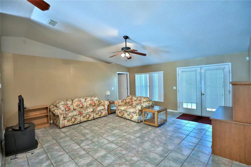 8465 NW 186TH STREET Reddick, FL 32686