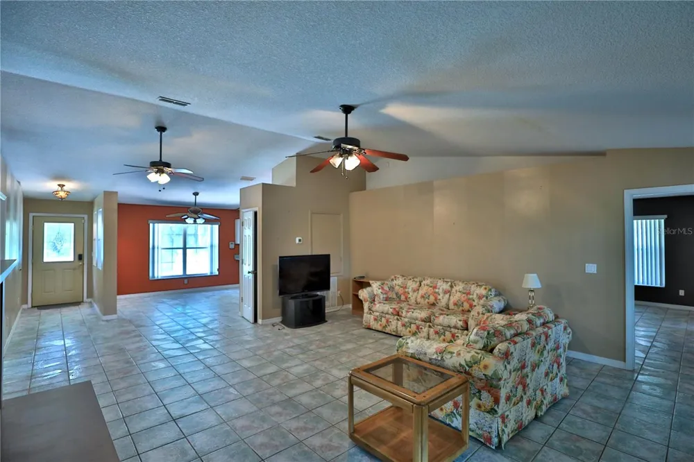 8465 NW 186TH STREET Reddick, FL 32686