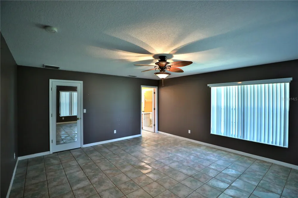 8465 NW 186TH STREET Reddick, FL 32686