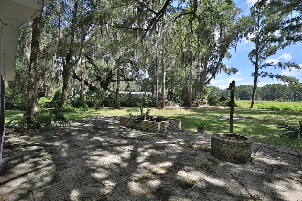 8465 NW 186TH STREET Reddick, FL 32686