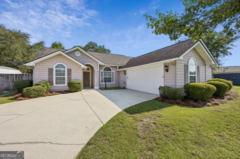 211 Greenbriar RD