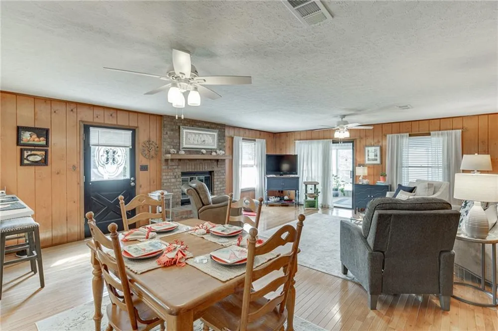 215 Heath Cove Lavonia, GA 30553