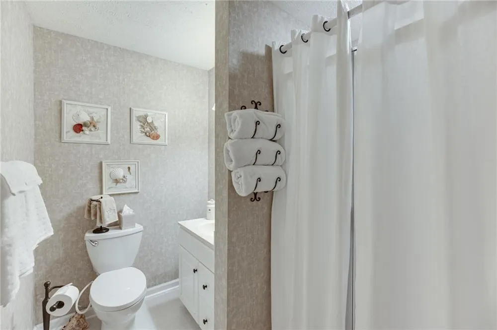 215 Heath Cove Lavonia, GA 30553