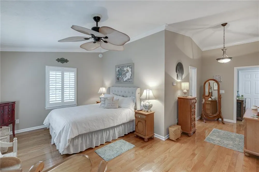 215 Heath Cove Lavonia, GA 30553
