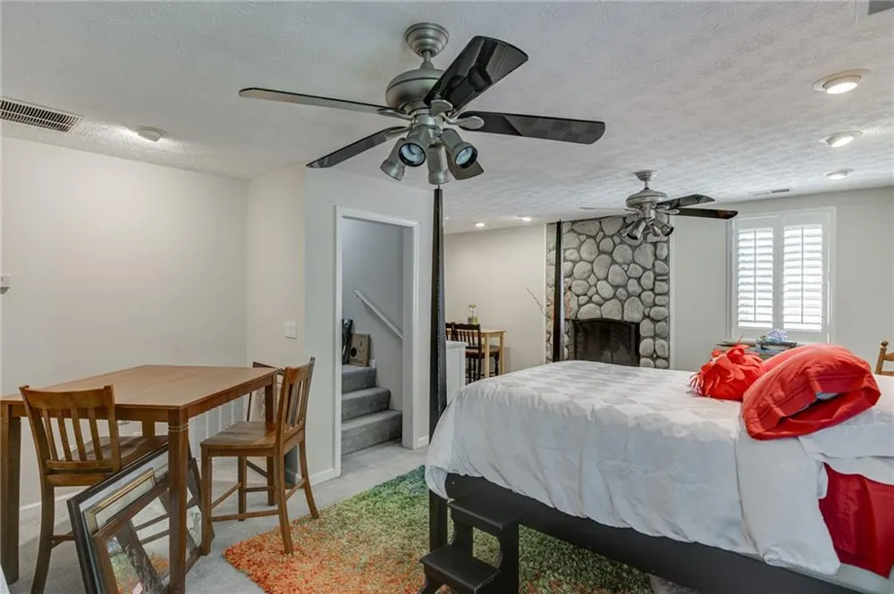 215 Heath Cove Lavonia, GA 30553