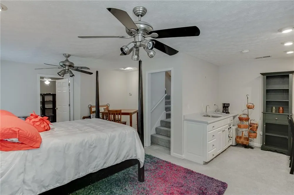 215 Heath Cove Lavonia, GA 30553