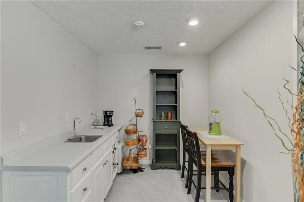 215 Heath Cove Lavonia, GA 30553