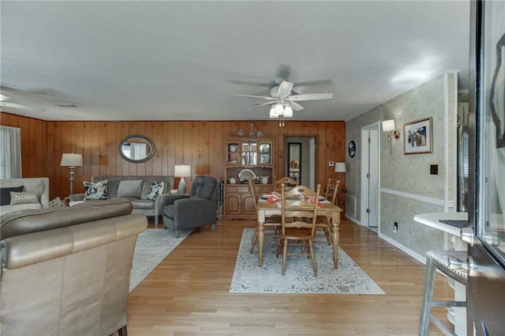 215 Heath Cove Lavonia, GA 30553