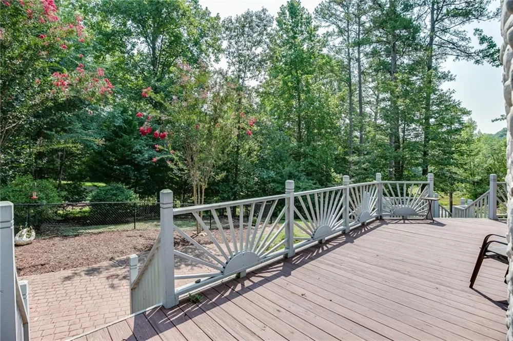 215 Heath Cove Lavonia, GA 30553