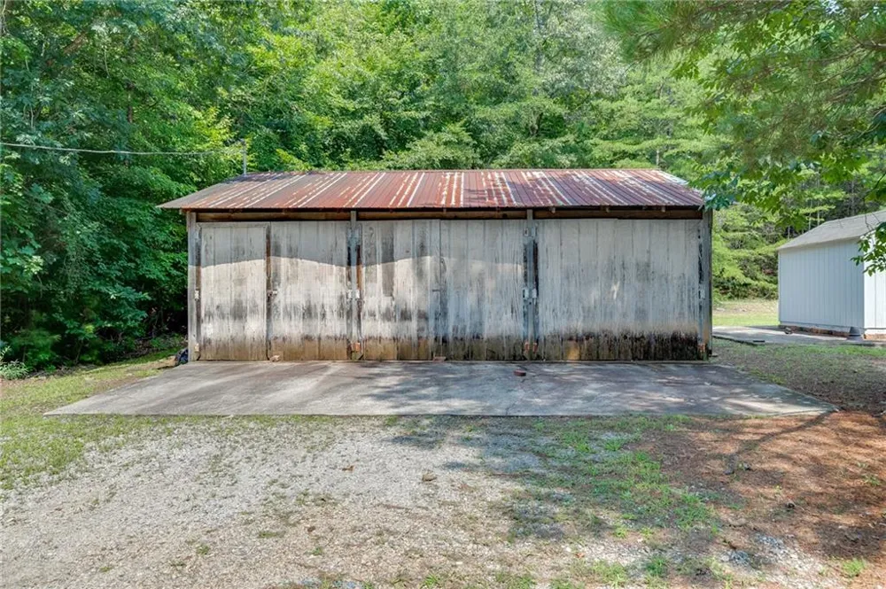 215 Heath Cove Lavonia, GA 30553