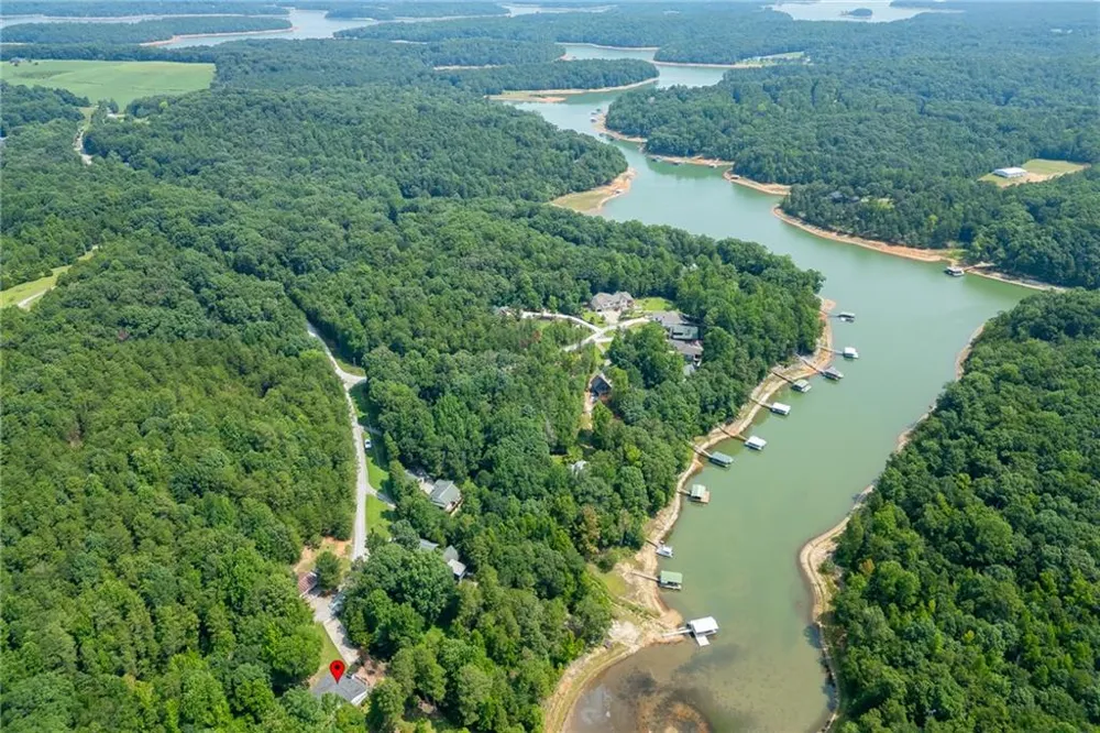 215 Heath Cove Lavonia, GA 30553