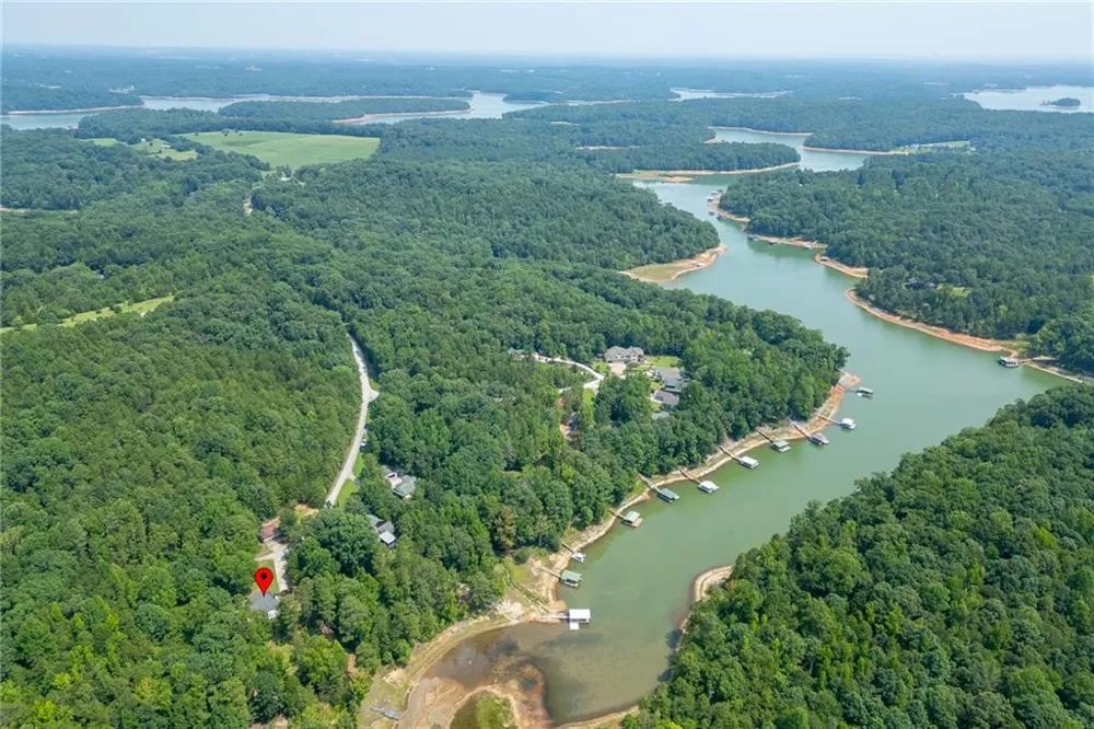 215 Heath Cove Lavonia, GA 30553