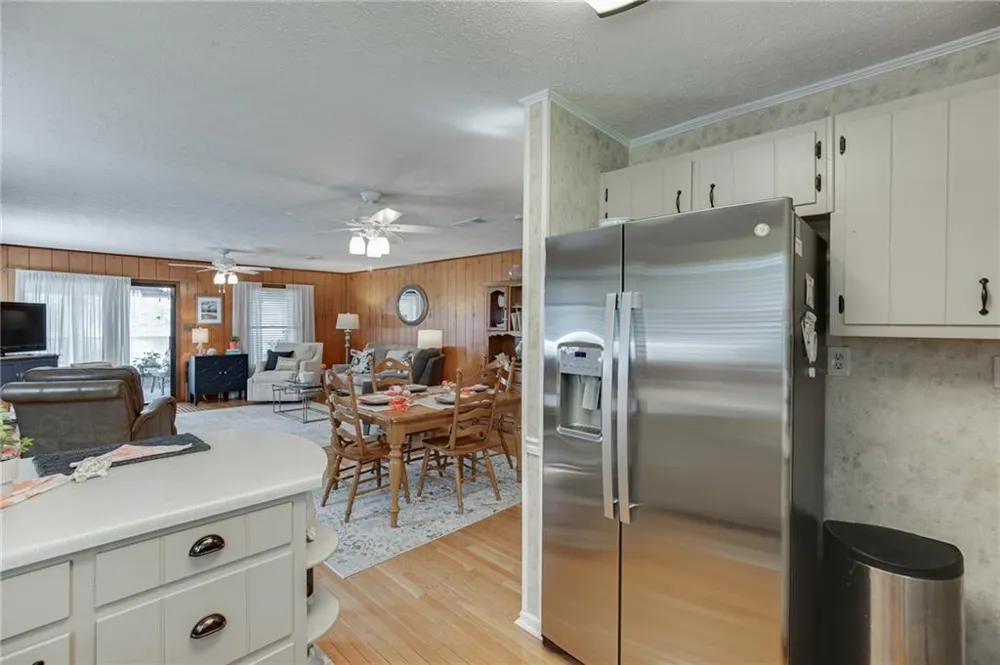 215 Heath Cove Lavonia, GA 30553