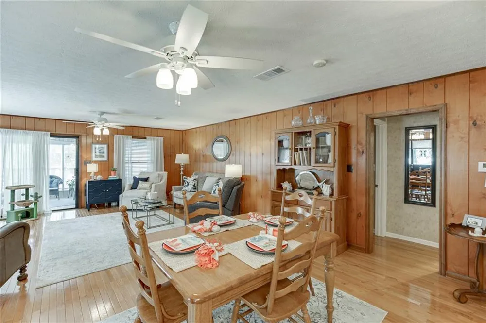 215 Heath Cove Lavonia, GA 30553