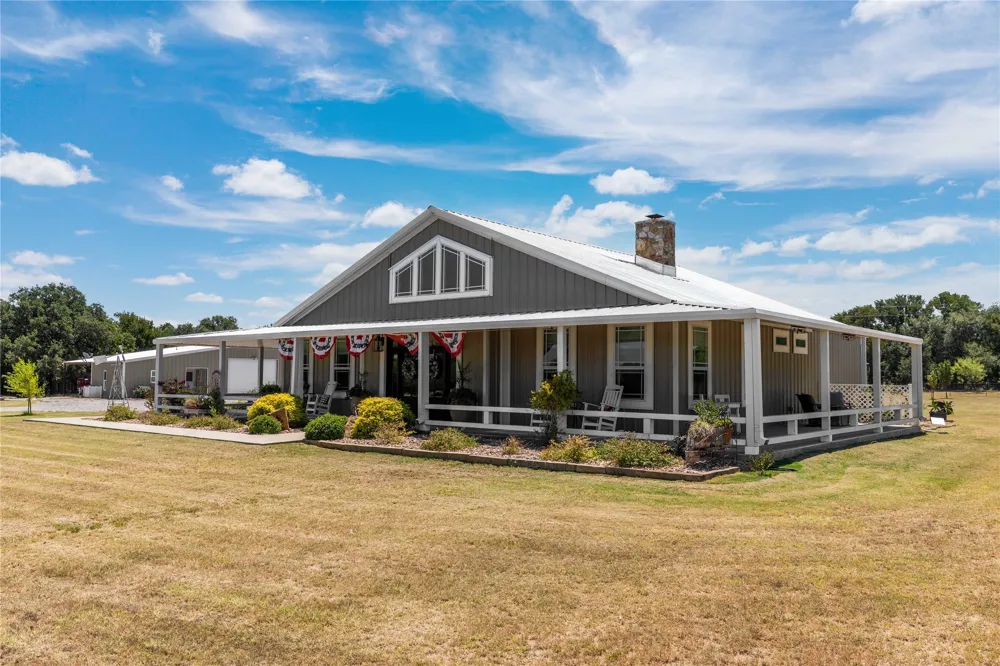 6108 Highway 1689 Sidney, TX 76474
