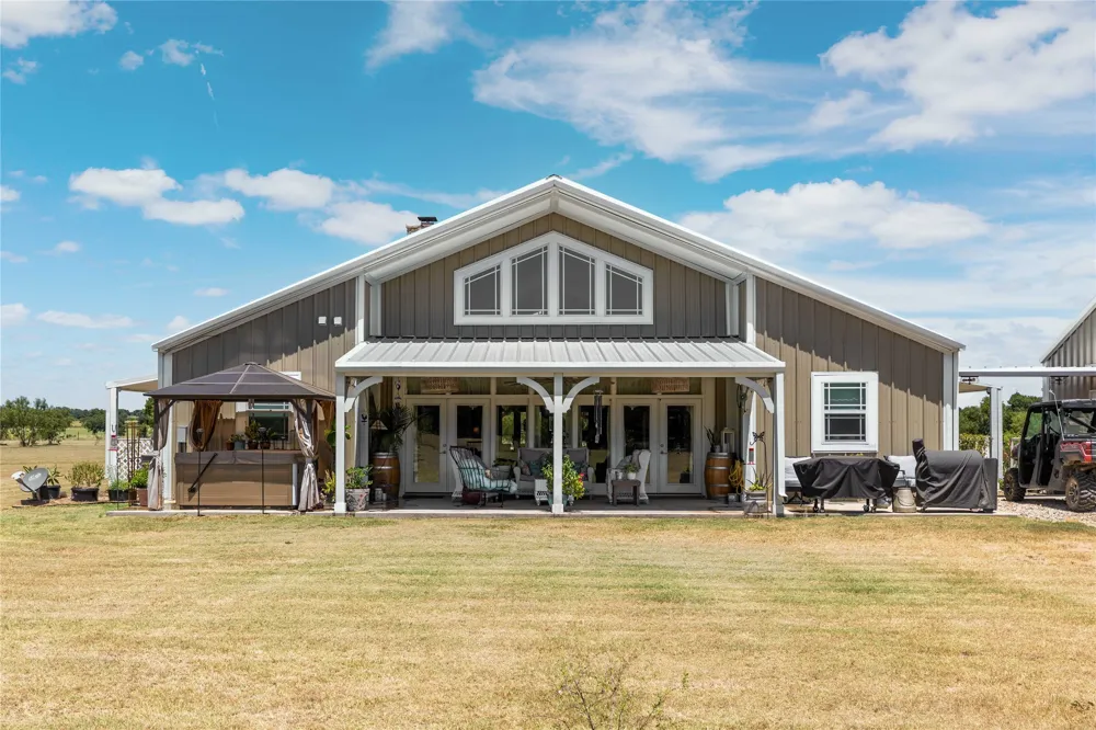 6108 Highway 1689 Sidney, TX 76474