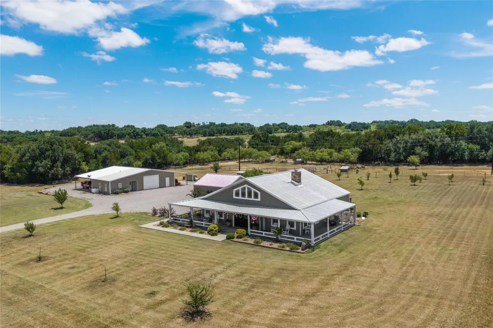 6108 Highway 1689 Sidney, TX 76474