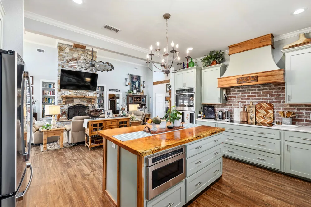 6108 Highway 1689 Sidney, TX 76474