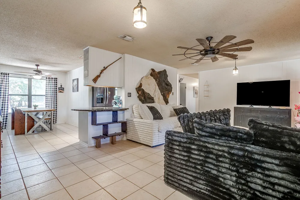 1377 E Gibtown Road Poolville, TX 76487