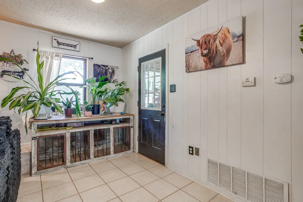 1377 E Gibtown Road Poolville, TX 76487