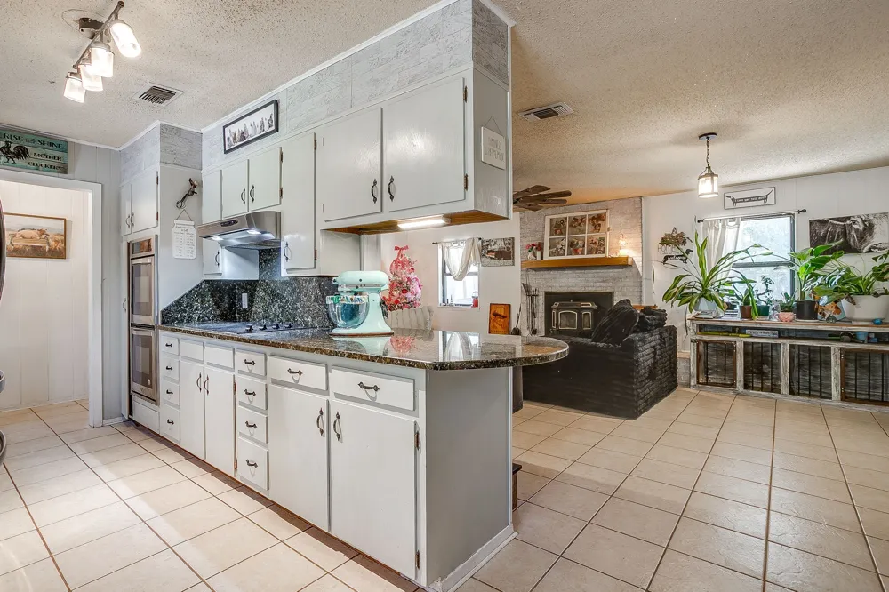 1377 E Gibtown Road Poolville, TX 76487