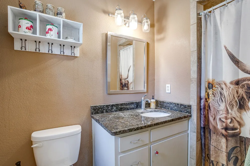 1377 E Gibtown Road Poolville, TX 76487