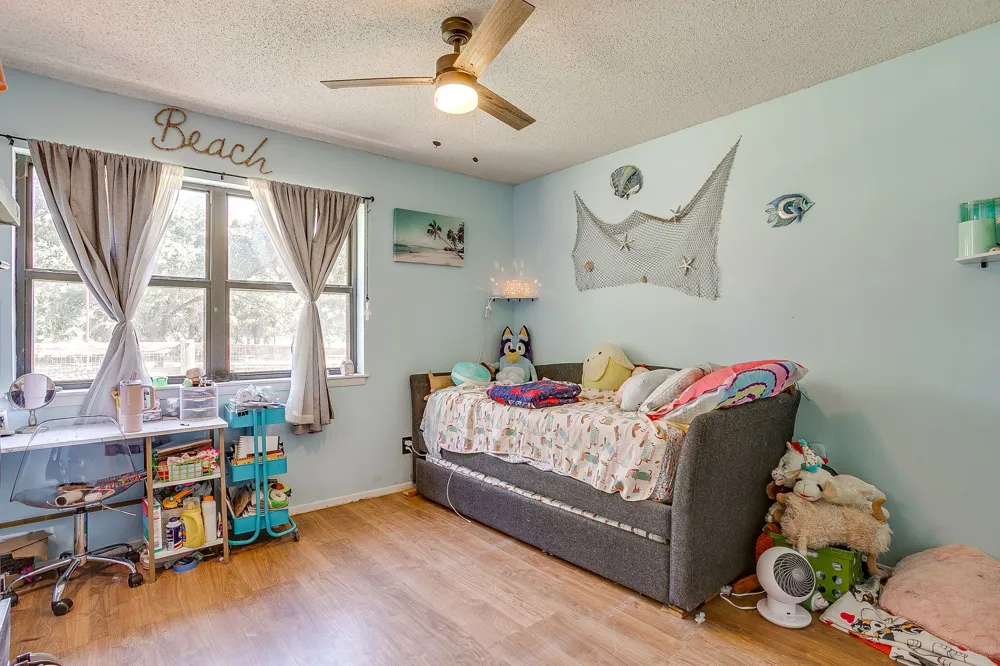 1377 E Gibtown Road Poolville, TX 76487