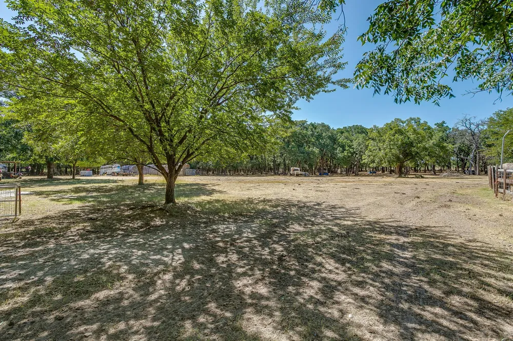 1377 E Gibtown Road Poolville, TX 76487