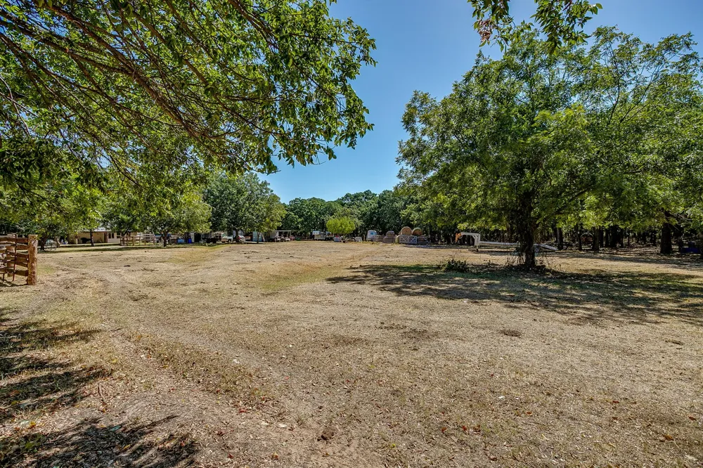 1377 E Gibtown Road Poolville, TX 76487