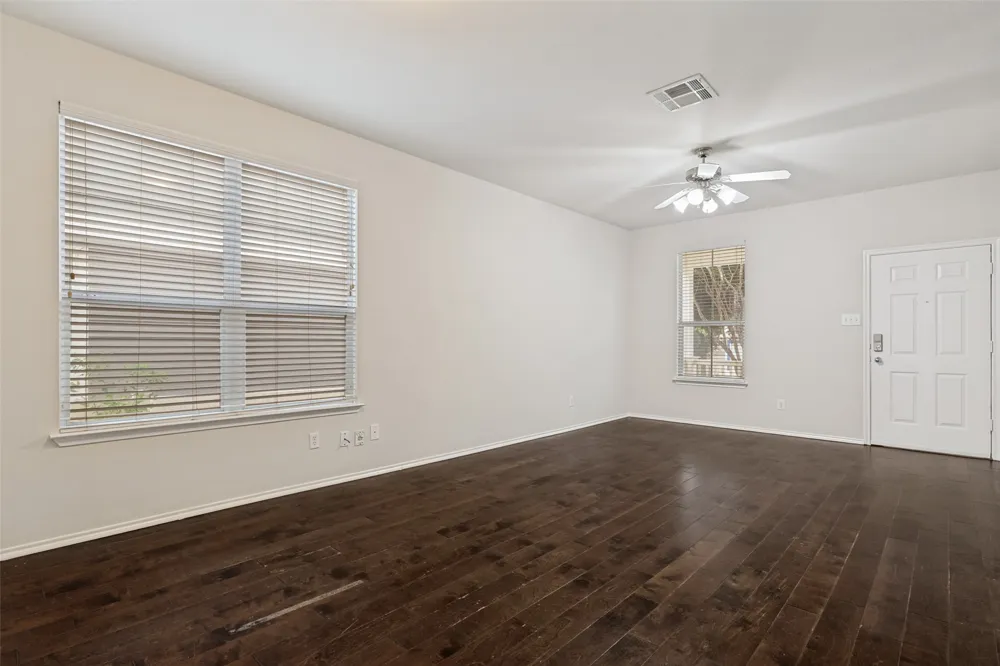 10249 Nantucket Drive Providence Village, TX 76227