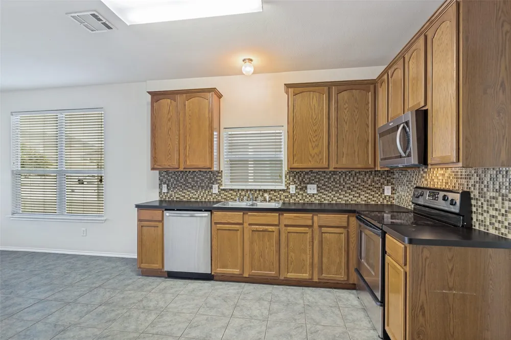 10249 Nantucket Drive Providence Village, TX 76227