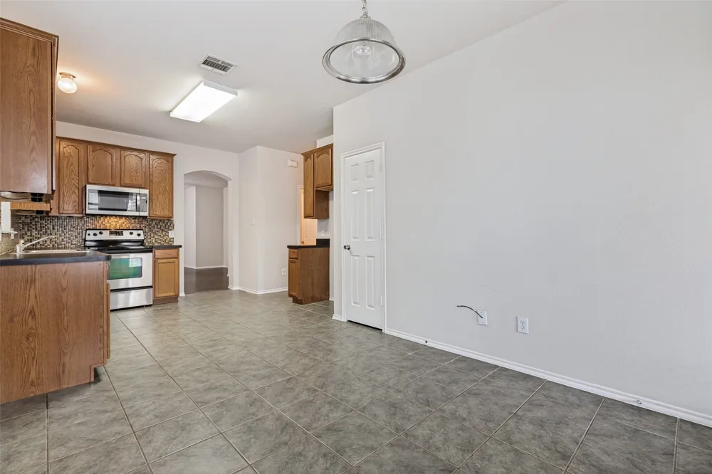 10249 Nantucket Drive Providence Village, TX 76227