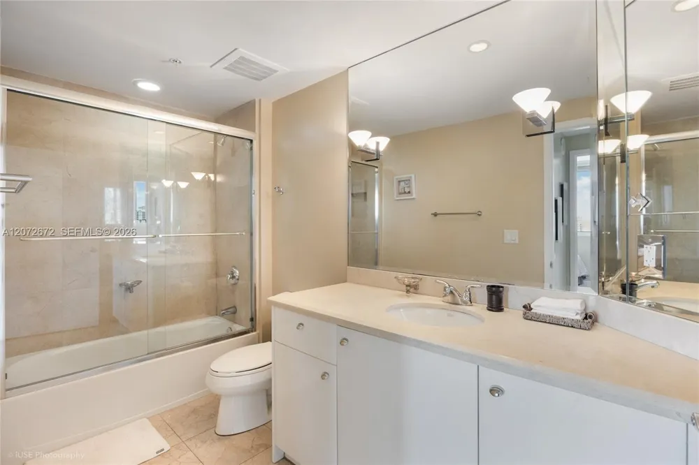 19400 Turnberry Way #922 Aventura, FL 33180