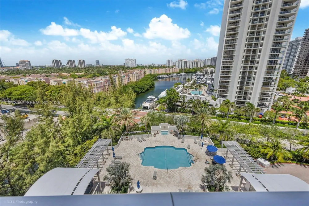 19400 Turnberry Way #922 Aventura, FL 33180