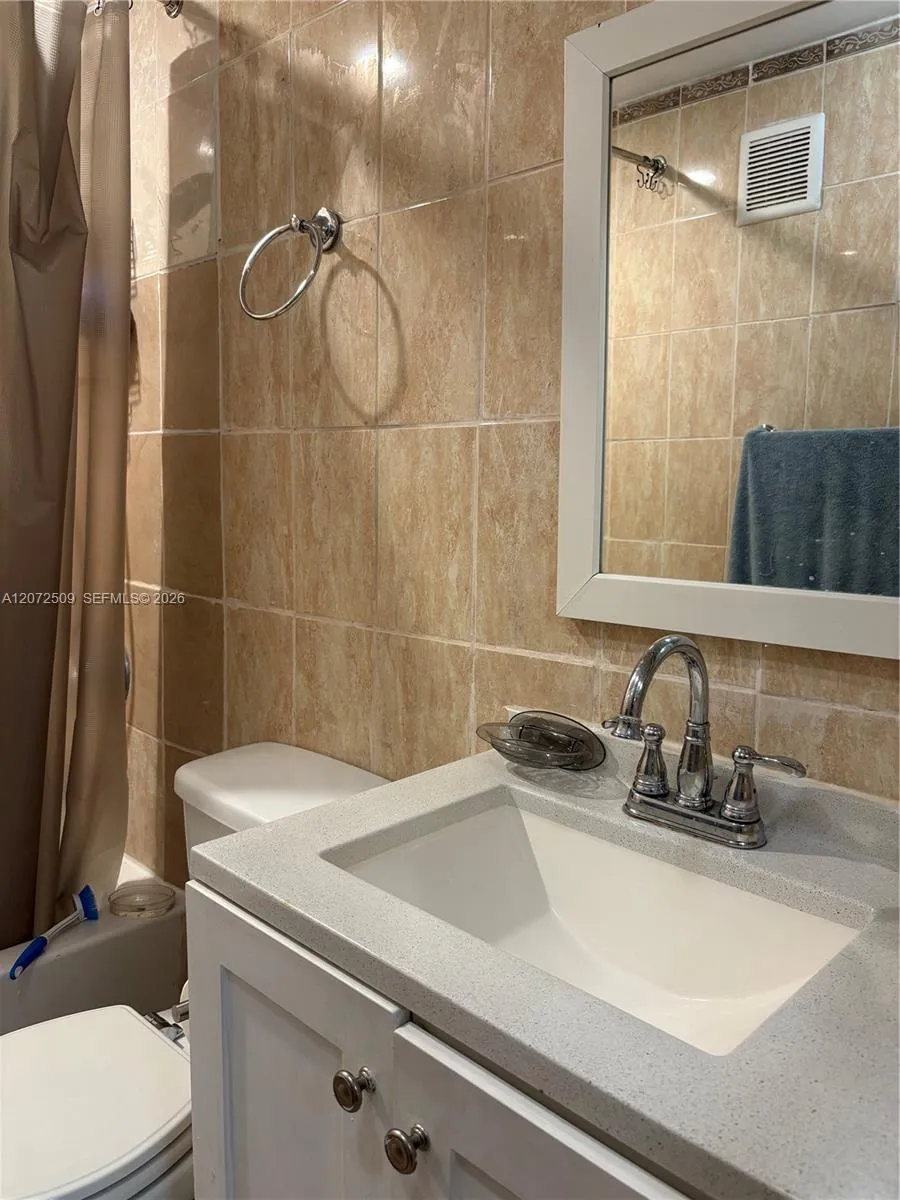 17180 SW 94th Ave #701 Palmetto Bay, FL 33157